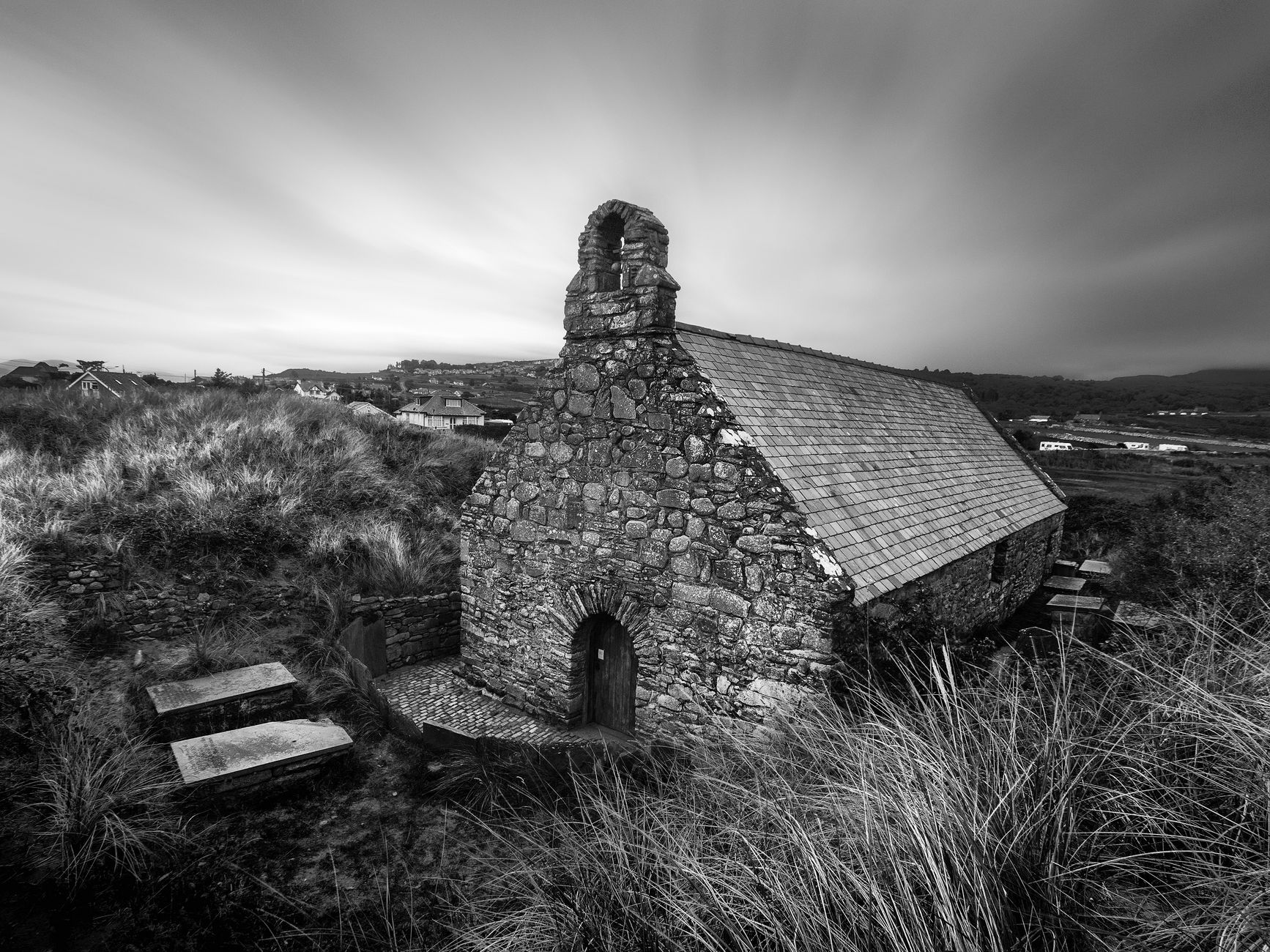 Ancienne chapelle de pierre dans la campagne galloise