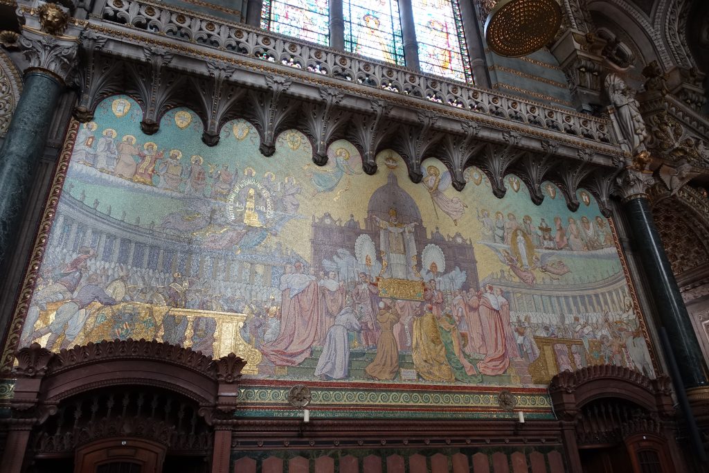Basilique Notre-Dame de Fourvière à Lyon, façade et tours néo-byzantines