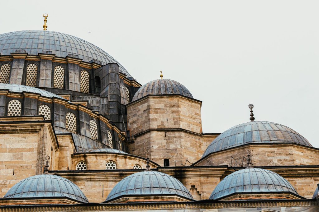 Coupoles et minarets de la mosquée Süleymaniye à Istanbul